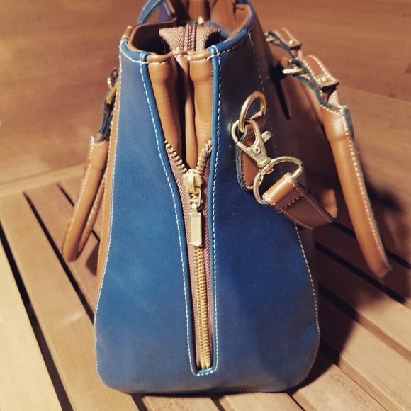 Handbag - Picture 2 of 4